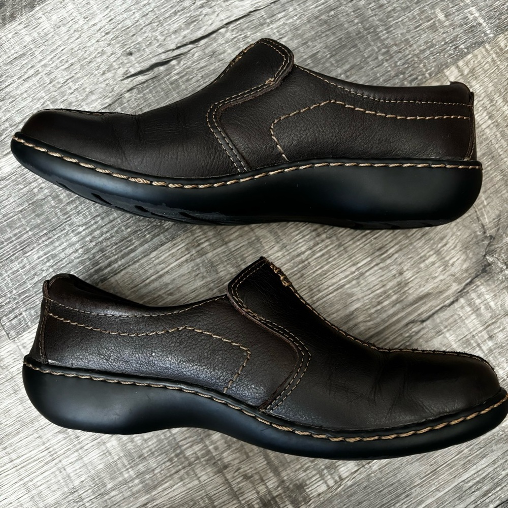 Clarks Collection Ashland Glow, Brown Leather Loafer, EUC